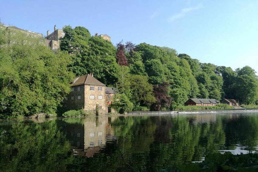 By the Wear, discover the connection between Durham, the Writer and the Streetlamp... 2