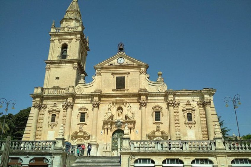 3-hour walking tour Discovering Ragusa Baroque 2