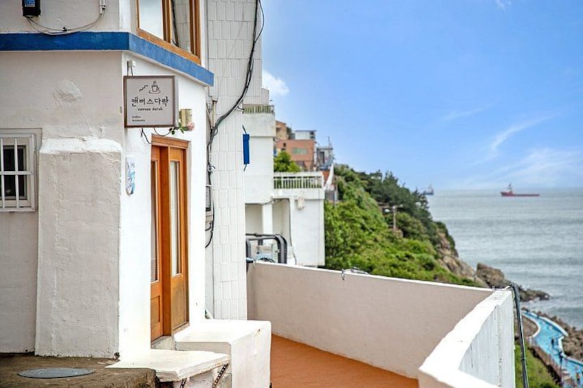 Busan Top Coastal Highlights with Gamcheon Village & Sky Capsule 2