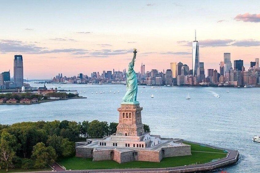 New York One Day Tour-One World Trade&Liberty Cruise From NY/BOS 3