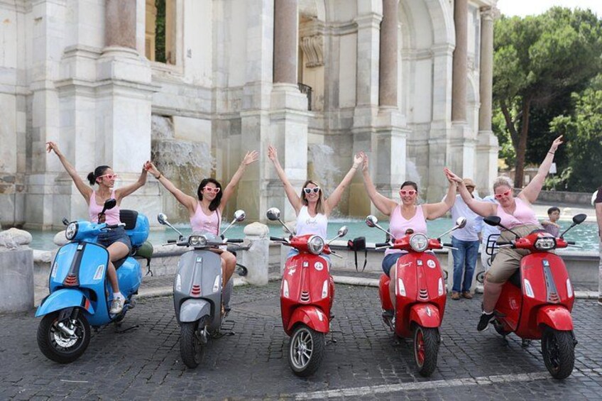 Rome Vespa Scooter Tour with Professional Photographer 2