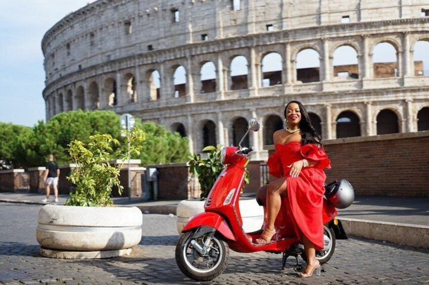 Rome Vespa Scooter Tour with Professional Photographer 2