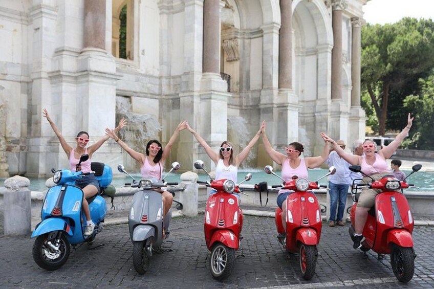 Rome Vespa Scooter Tour with Professional Photographer 4