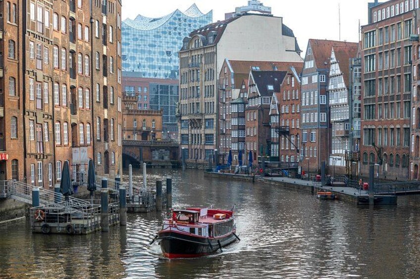 Highlights of Hamburg – Bike Tour with Insider Stories 2