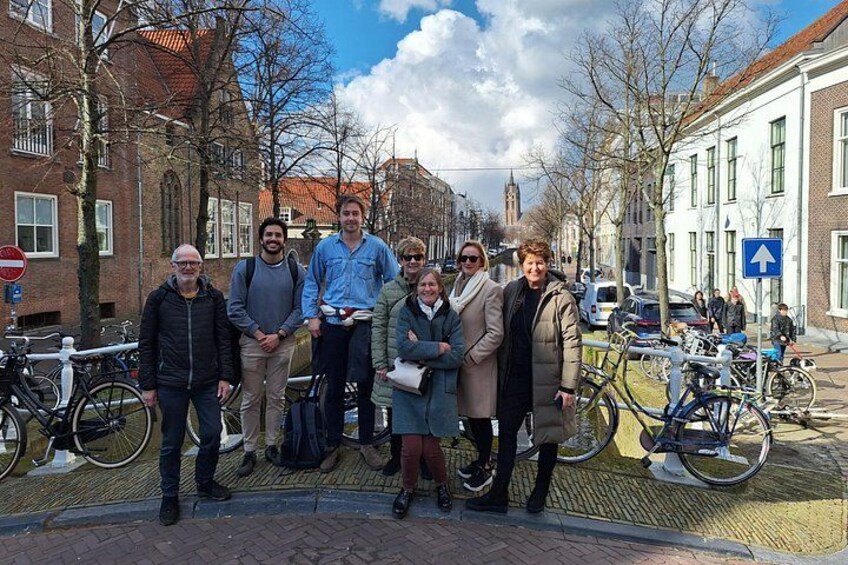 Group in front of Oude Delft. 2