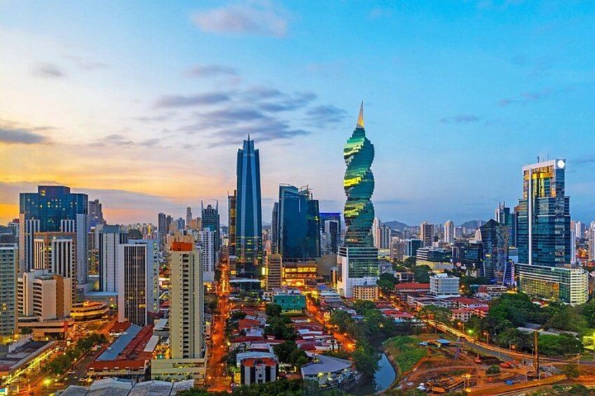 Panama City : Custom Walking Tour with A Guide (Private Tour) 2
