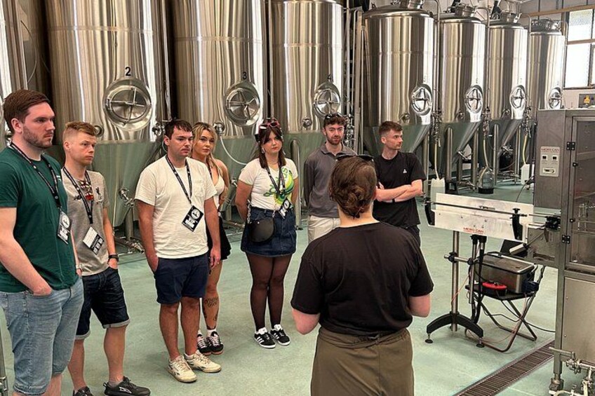 Liverpool's Brewery Bus Tour– 4 Breweries, 12 x Craft Beer & Food 5