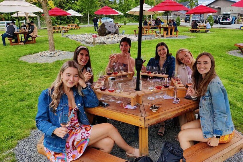 WINE AND FRIENDS 3