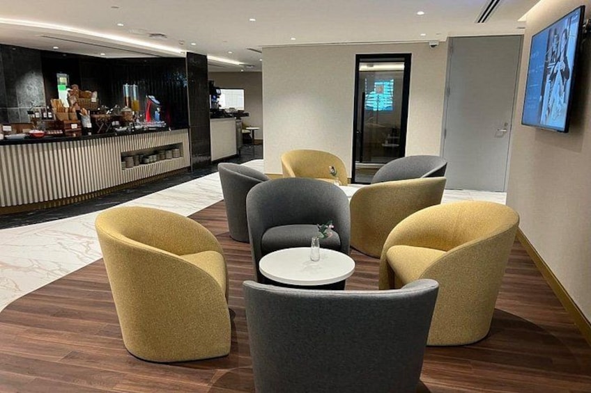 Abu Dhabi International Airport (AUH) VIP Lounge Access 3