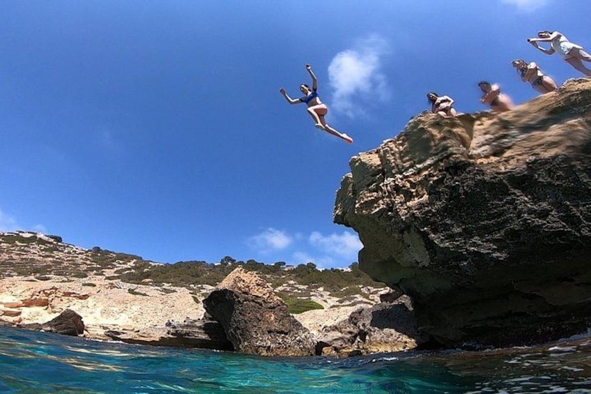 Best Beach Tours Mallorca. The Happy Vans. 3