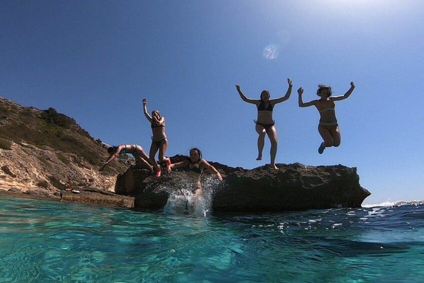 Best Beach Tours Mallorca. The Happy Vans. 2