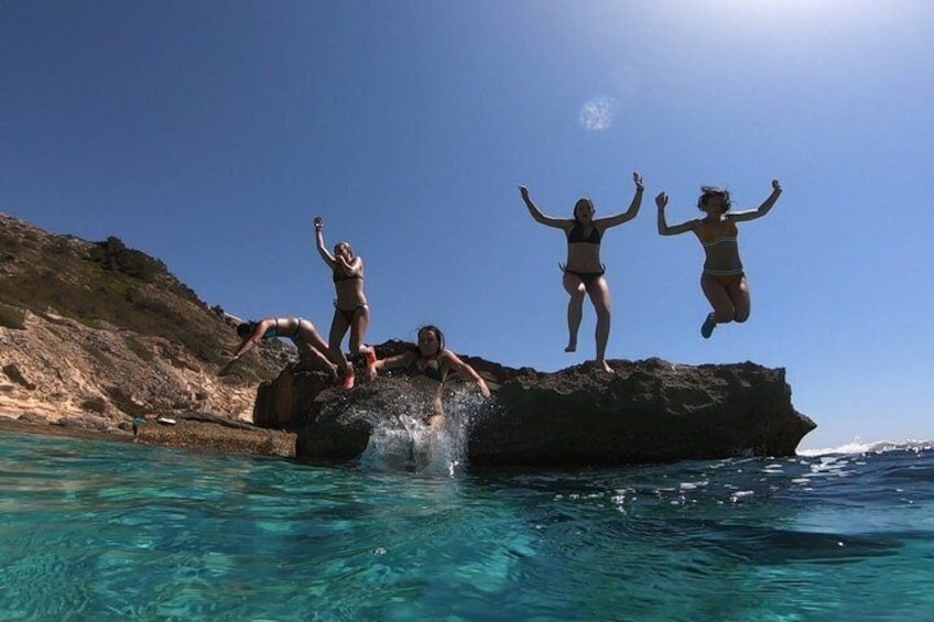 Best Beach Tours Mallorca. The Happy Vans. 4