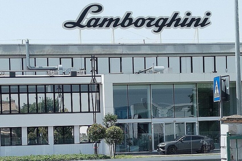Create your Lamborghini and Ferrari day from Venice 5