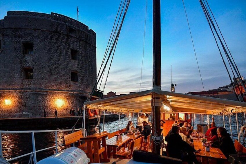 Gastro Dinner and Cruise around Dubrovnik Old Town 2
