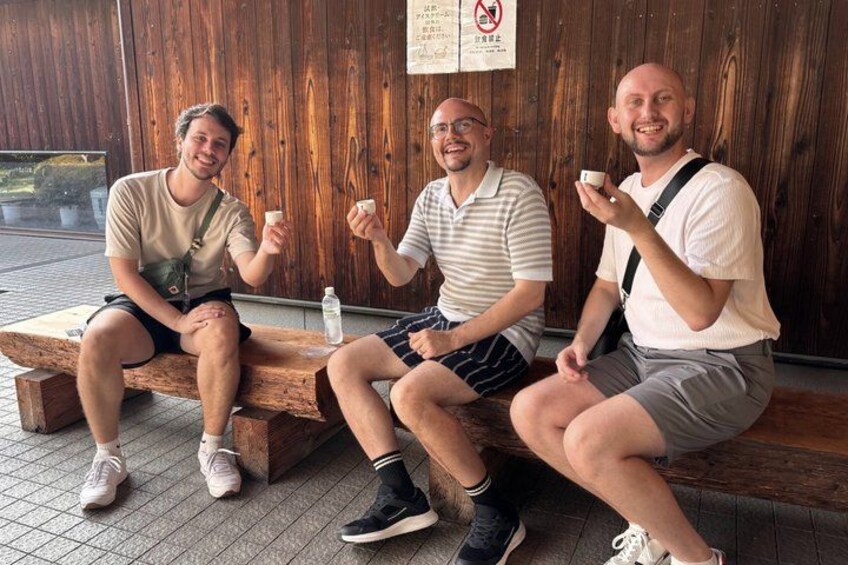 Kobe Sake Tour with Expert Guide: 3+ Breweries, Tastings Included 2