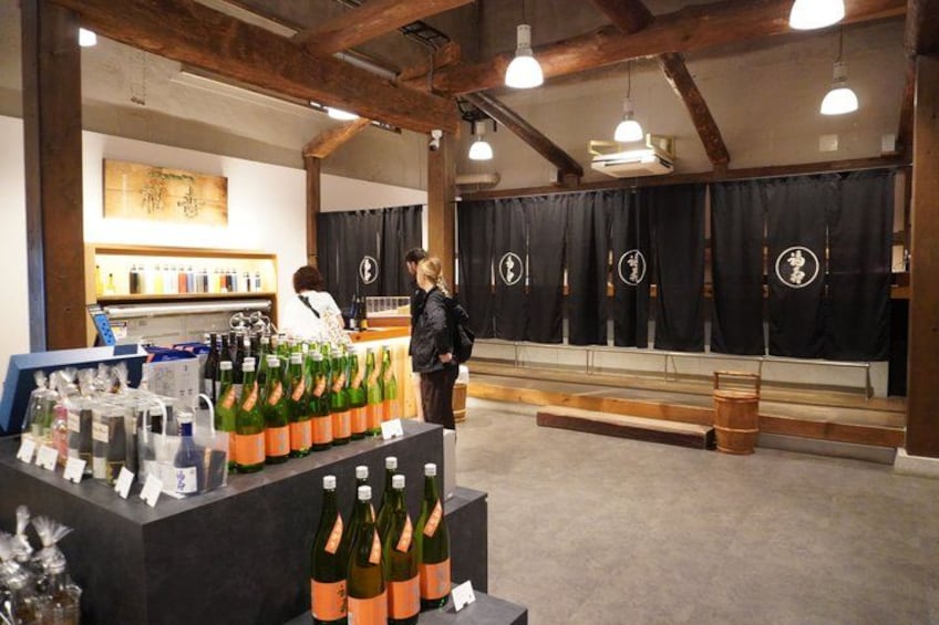 Kobe Sake Tour with Expert Guide: 3+ Breweries, Tastings Included 2