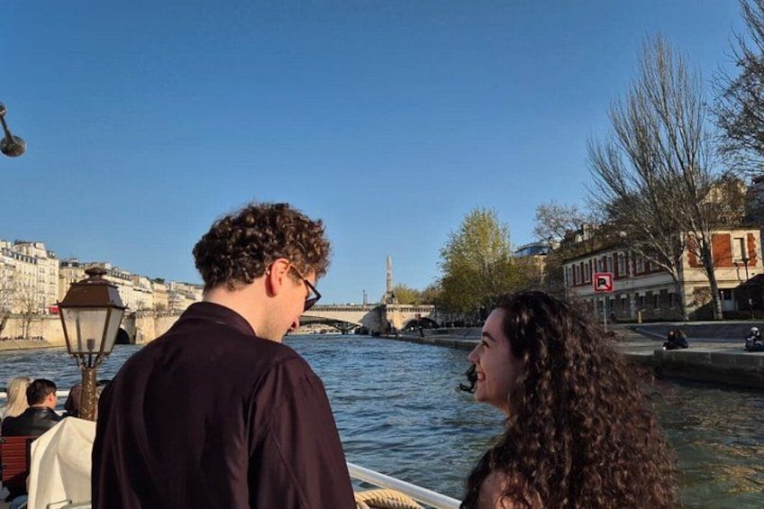 Paris Seine River Sightseeing Guided Cruise Vedettes du Pont Neuf 2