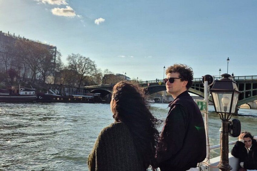 Paris Seine River Sightseeing Guided Cruise Vedettes du Pont Neuf 2