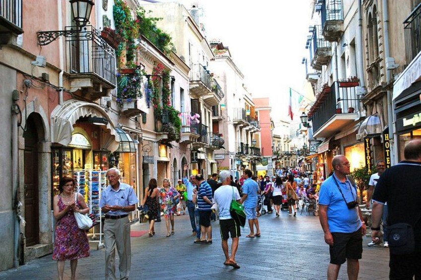 Private Tour from Catania to Etna Naxos and Taormina 4
