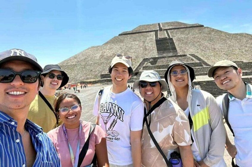 Private & Tailor Made Tour to Teotihuacan Pyramids! 1