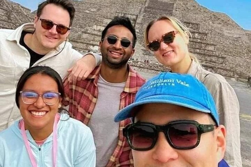 Private & Tailor Made Tour to Teotihuacan Pyramids! 4