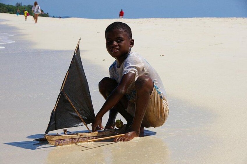 Guided day tour to the Nosy Iranja Natural Island 3
