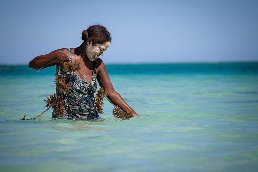 Guided day tour to the Nosy Iranja Natural Island 2