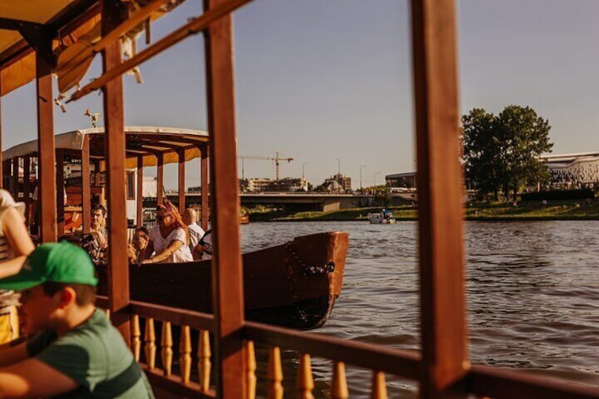 1 Hour Traditional Gondola Sightseeing Vistula River Cruise 3