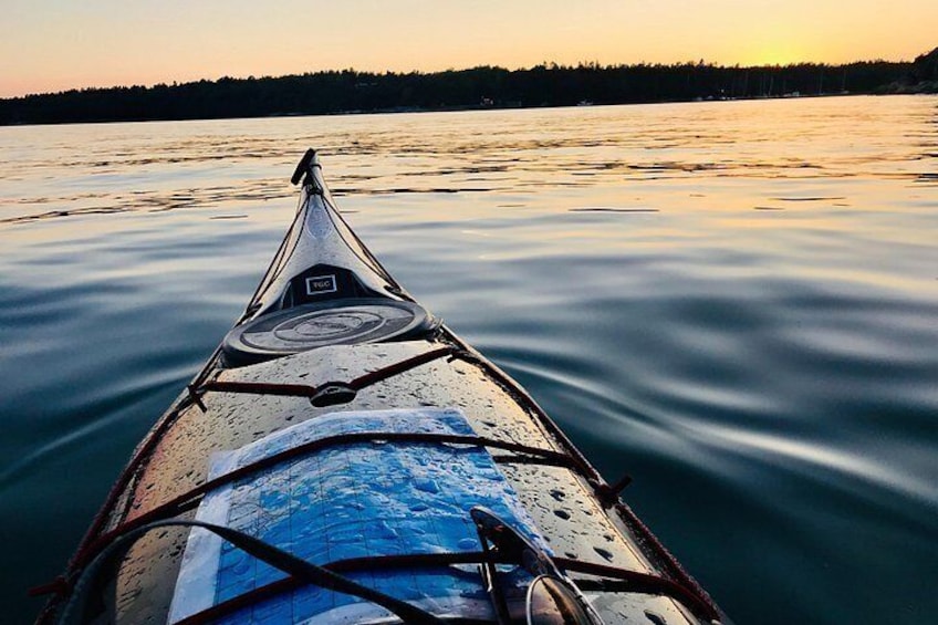 Quiet Sunset Kayaking in Stockholm Archipelago 2