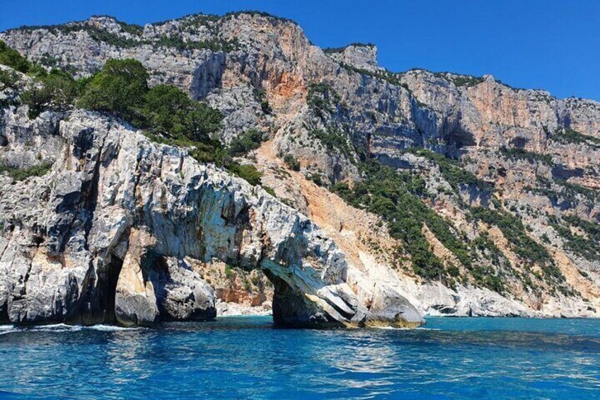 From Cala Gonone: Dinghy trip in the Gulf of Orosei