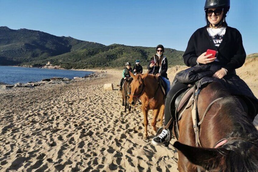 Alghero: Guided Horseback Ride at Lake Baratz & Porto Ferro