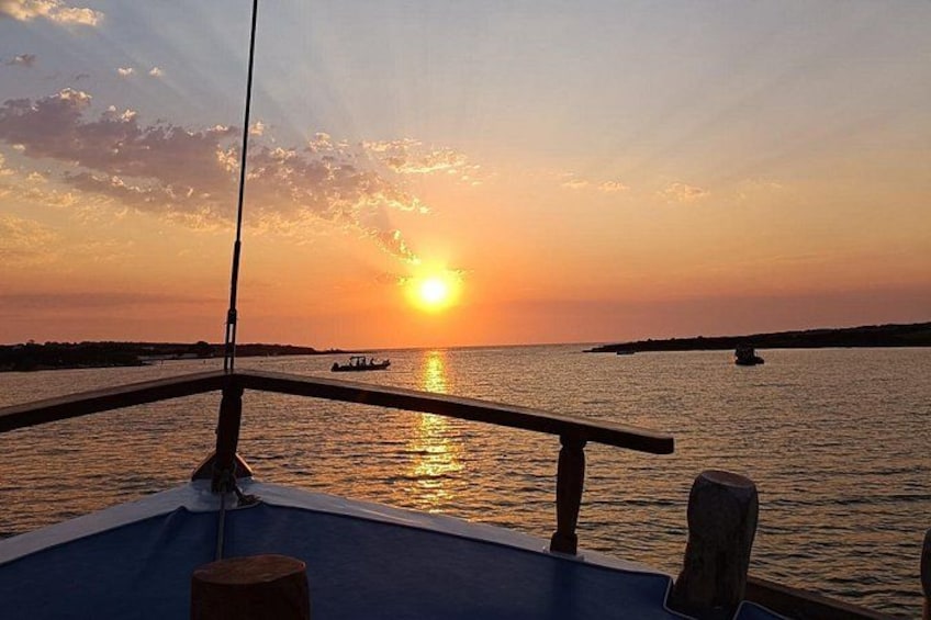 Semi-Private Half Day/Sunset cruise 3