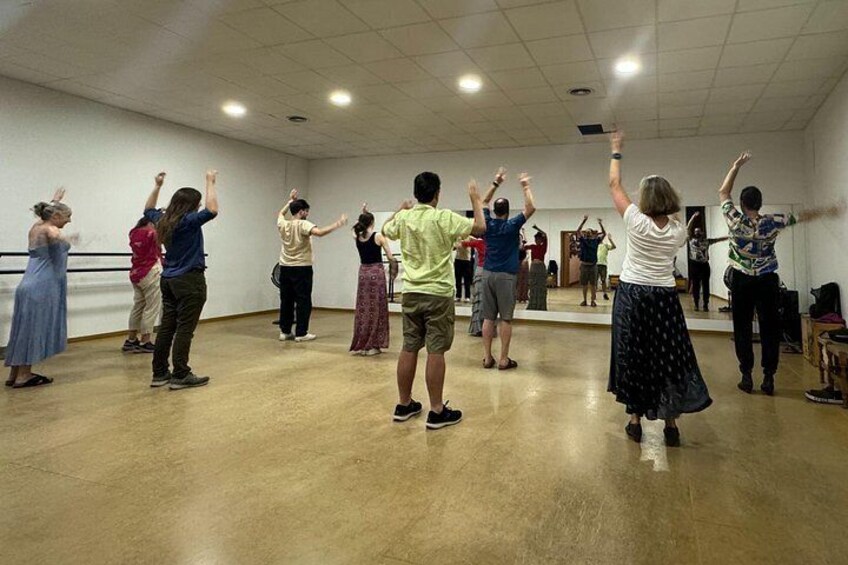 Seville: Fun class to approach Flamenco 4