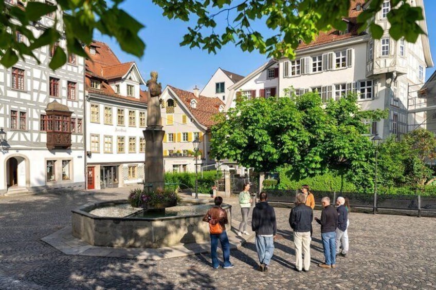 Old Town Tour with Cathedral and Collegiate Library 2