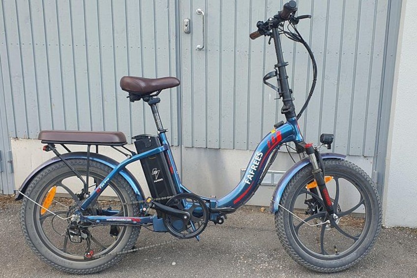Comfortable semi fat ebikes fit riders 150-180 cm. Safe, well‑maintained e‑bikes with helmets and route tips from a local Helsinki cycling guide. 1