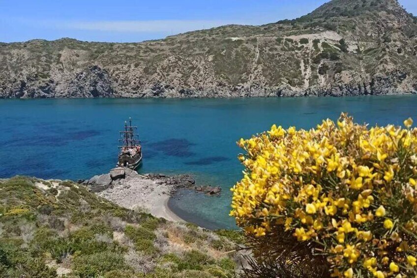 3 Island Cruise to Nisyros, St. Antonios & Yali 1