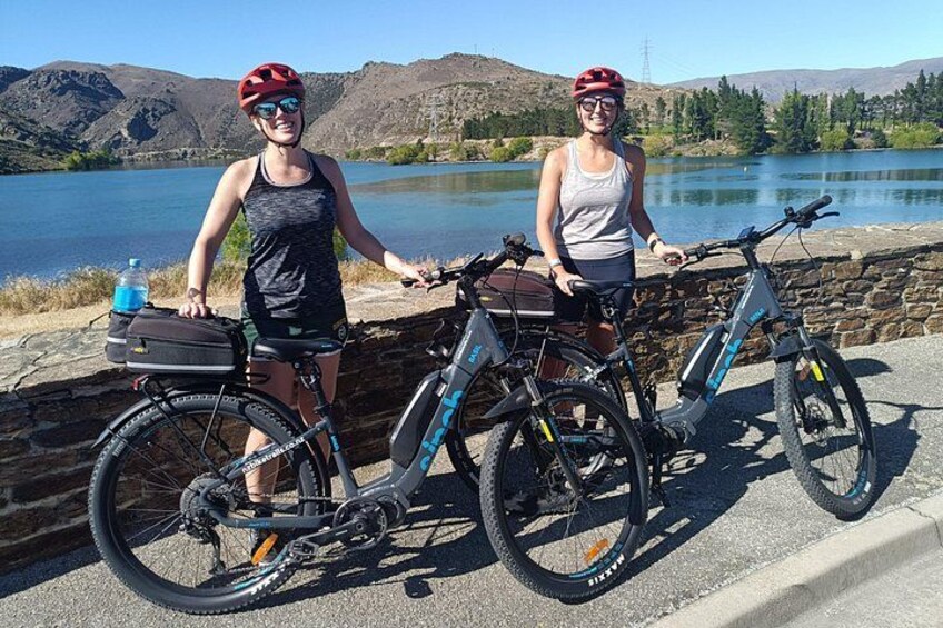 Starting the Dunstan Trail on their e-bikes 1