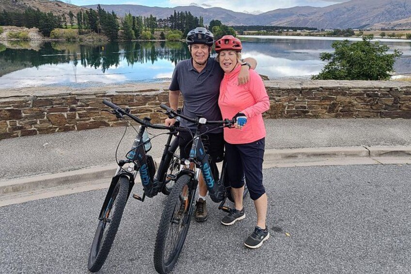 Lake Dunstan Cycleway Bike Rental With Return Luxury Shuttle 4