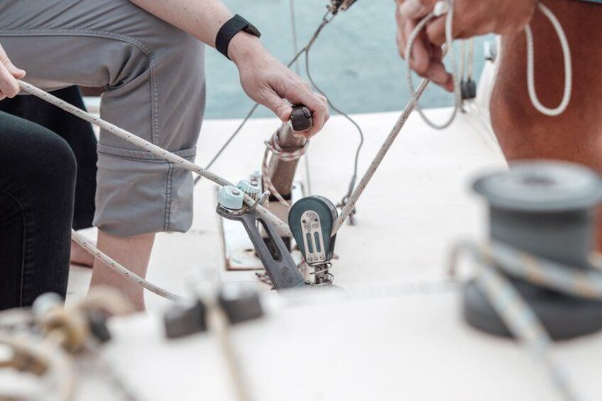 Private Sailing Cruise on Lake Geneva with an experienced captain 4