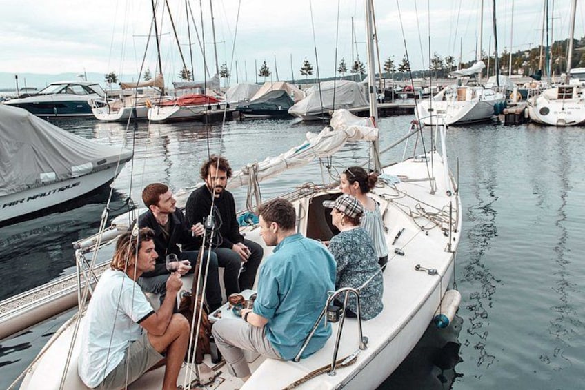 Private Sailing Cruise on Lake Geneva with an experienced captain 4