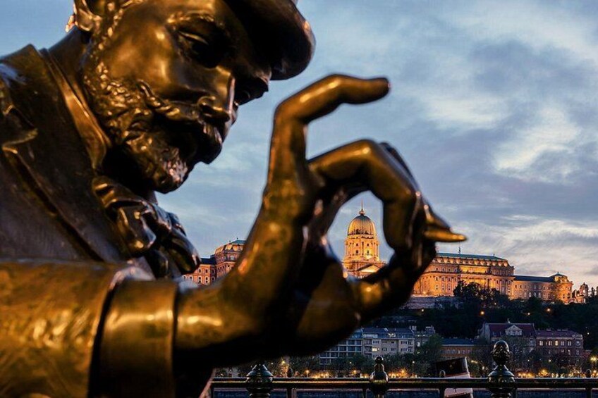 Budapest by Night Danube Cruise with Audio Guide & Welcome Drink 3