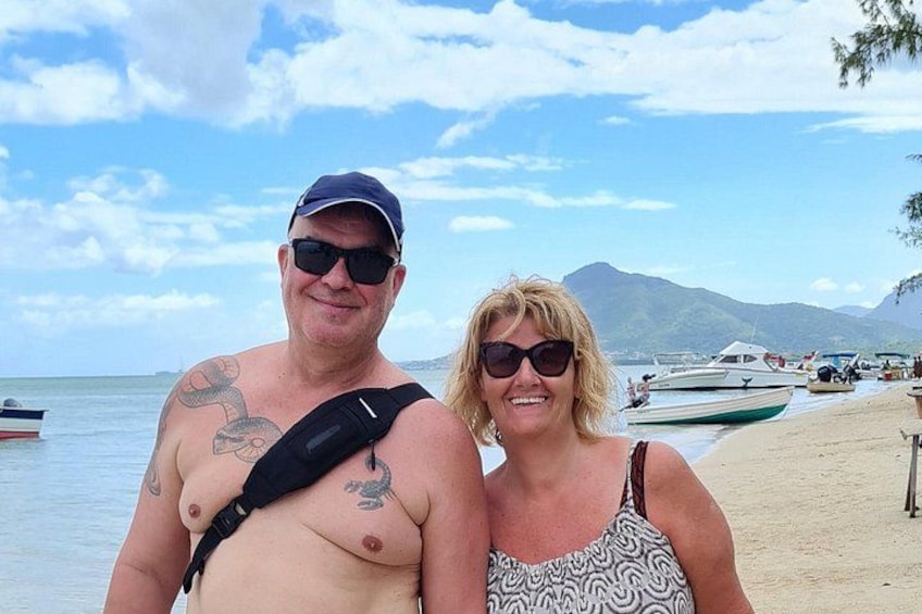 Snorkel with Dolphins, Lunch on Benitiers island, Speedboat 2