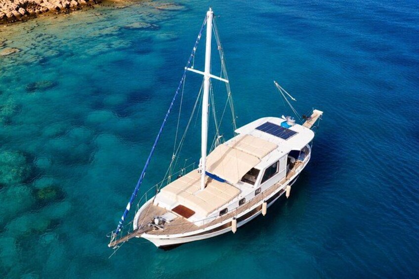 6 Hours Private Charter Boat Tour with Lunch in Bodrum 4