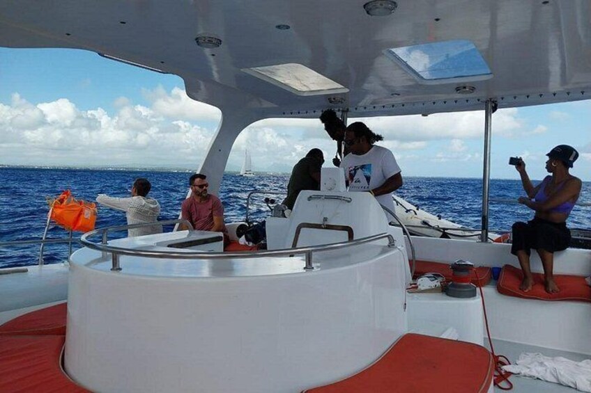 3 North Islands Catamaran Cruise with Lunch & Drinks on island. 3