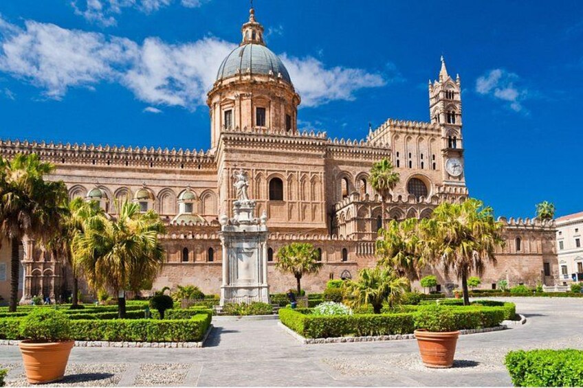 Palermo : Private Custom Walking Tour with a Local Guide 2