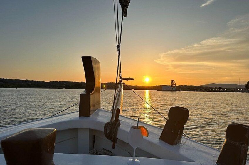 Soothing Sunset Escape: A Wooden Boat Cruise with Cocktails & Finger Food Delights 3