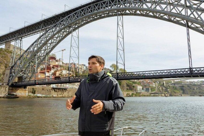 Port : 7 Bridges Cruise, local wine with Sunset Option 3
