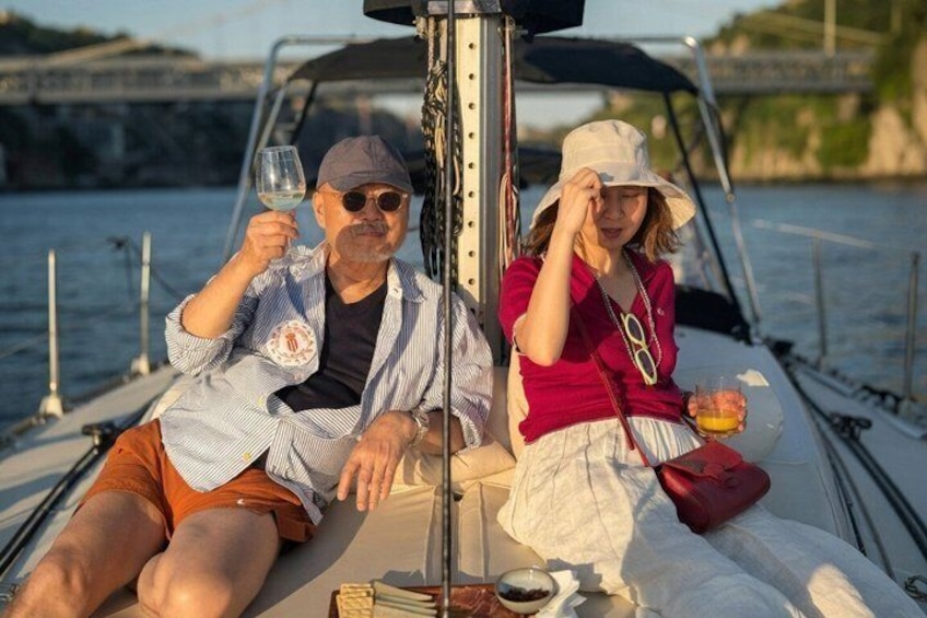 Porto : Charm cruise on a sailing boat with wine and charcutaria. 2