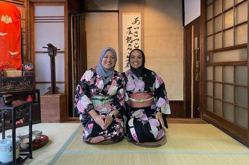 A Unique Antique Kimono and Tea ceremony Experience in English 4