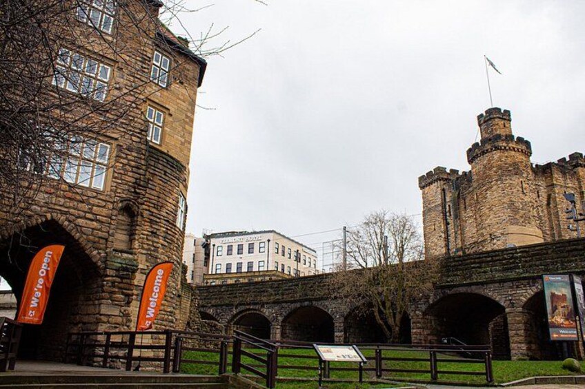 90 minute Old Newcastle Walking Tour - FREE castle entry included 2